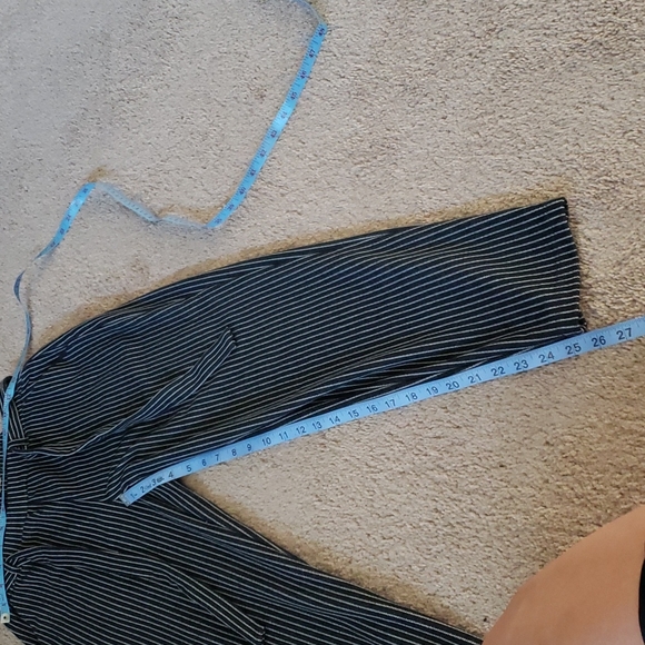 Forever 21 s microstripe stretchy comfy cropped slacks slip on - Picture 8 of 8